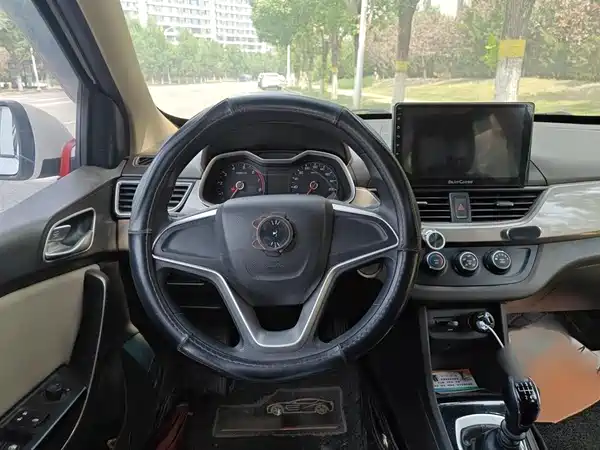 Baojun 310W 2017