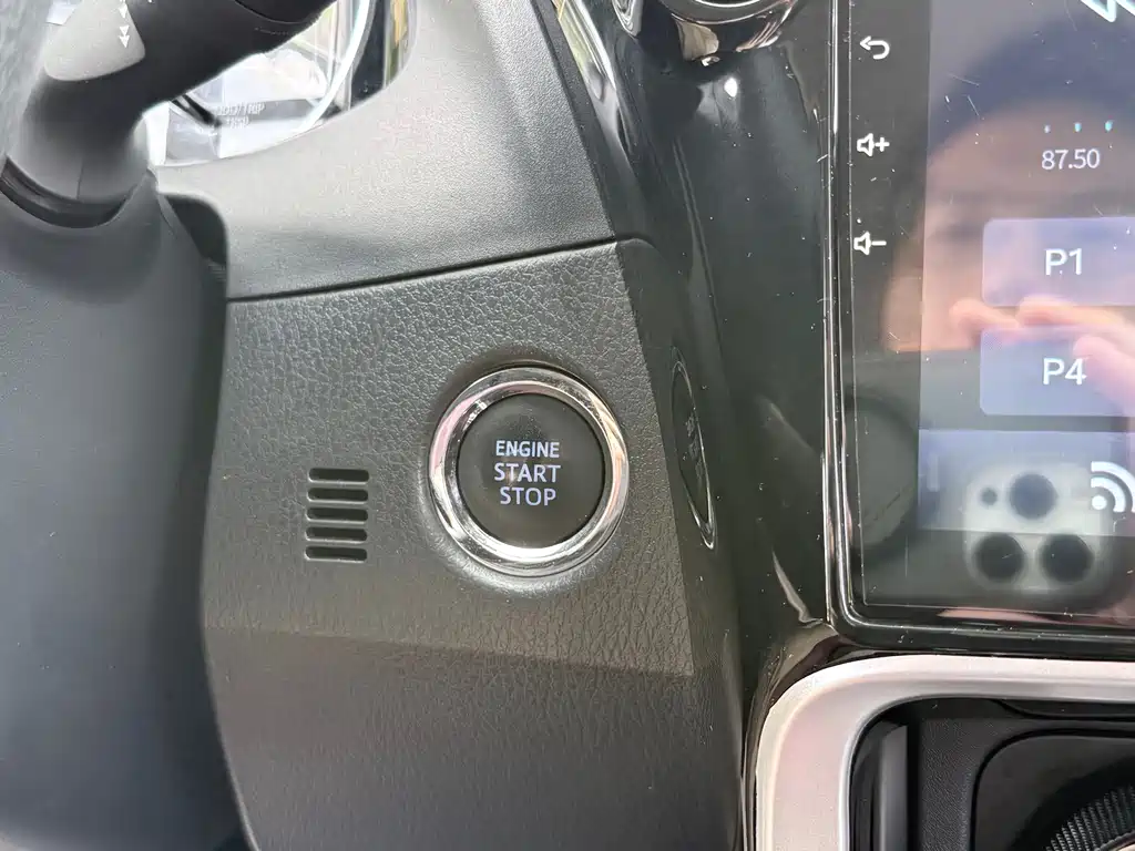 Toyota Corolla 2018 — фото 15