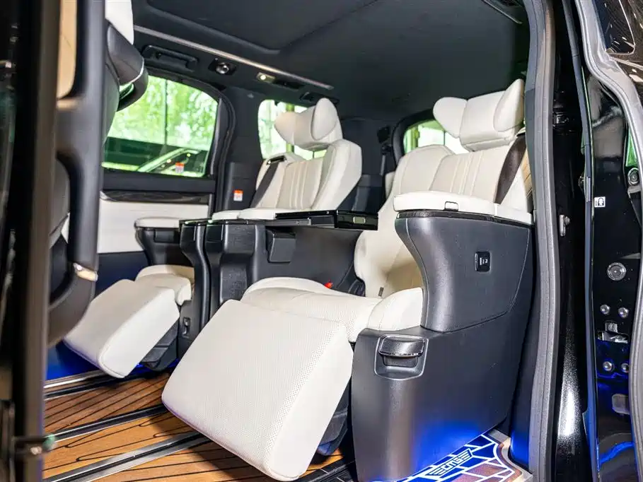 Lexus LM 2020 — фото 12