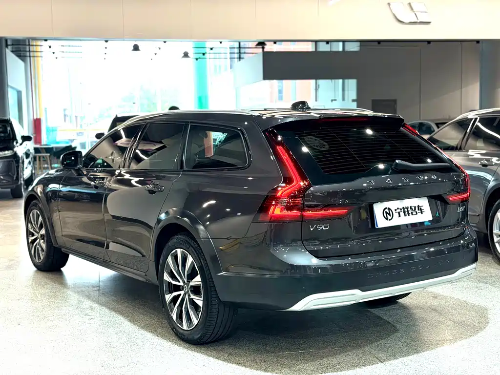 Volvo V90 2024 — фото 6