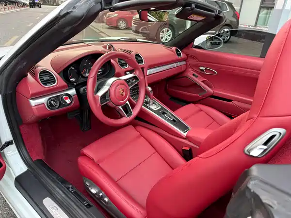Porsche 718 2016