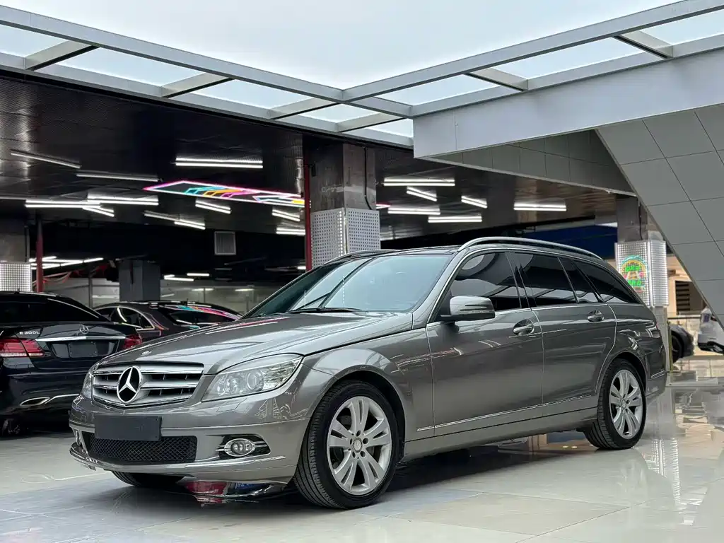Mercedes-Benz C-Class 2011 — фото 2