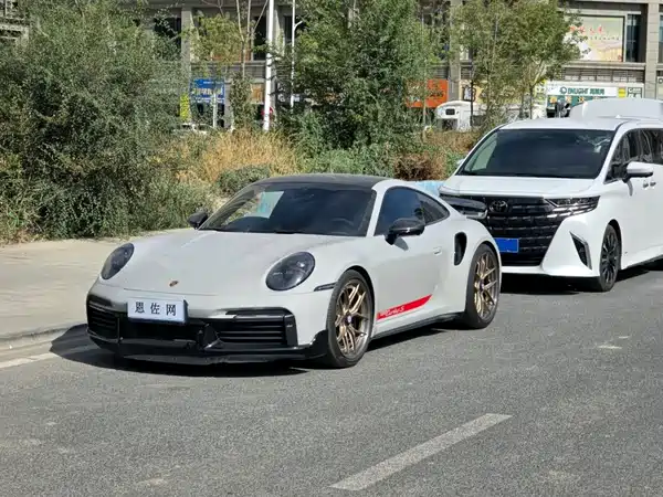 Porsche 911 2023