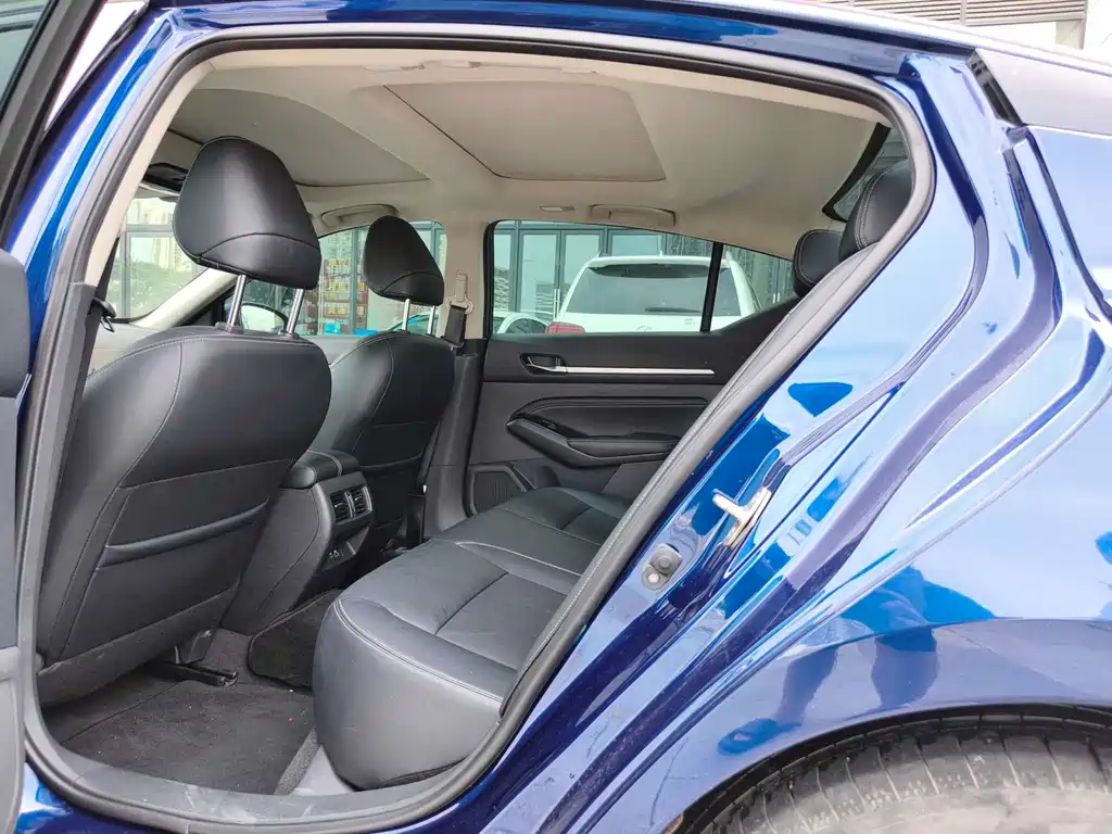 Nissan Teana 2022