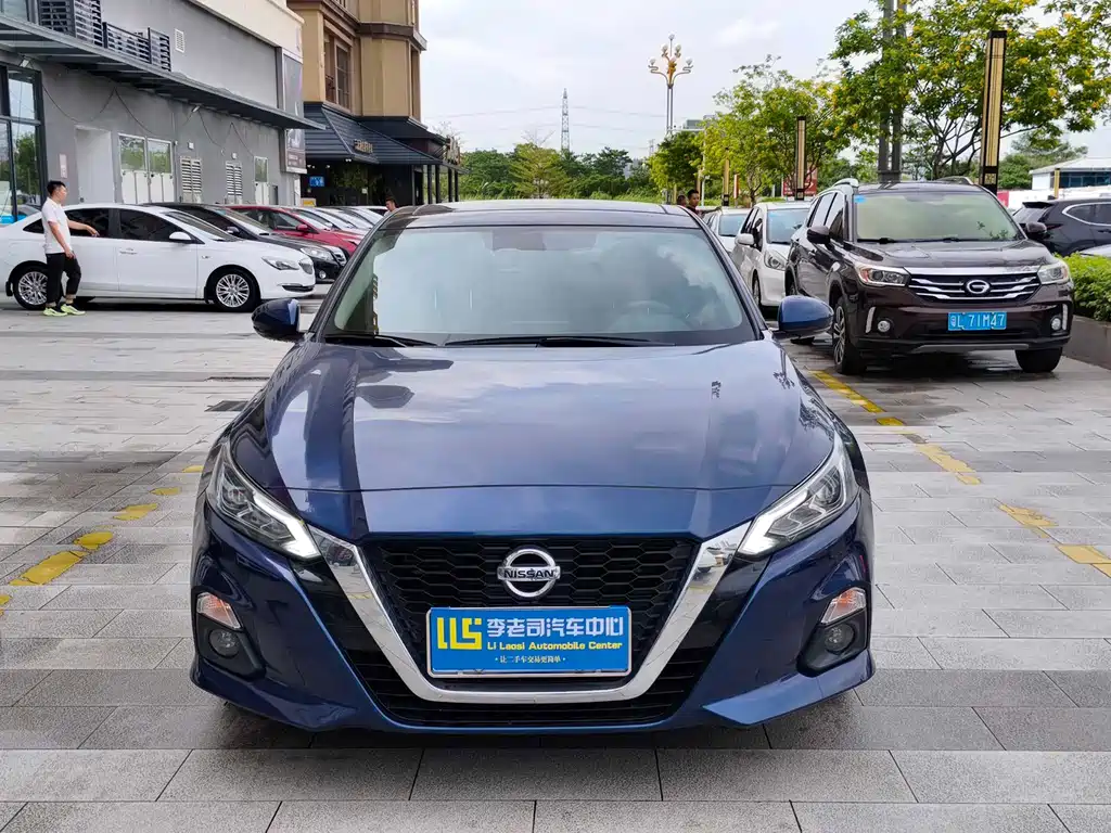 Nissan Teana 2022