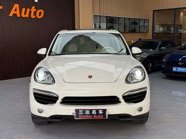 Porsche Cayenne 2011