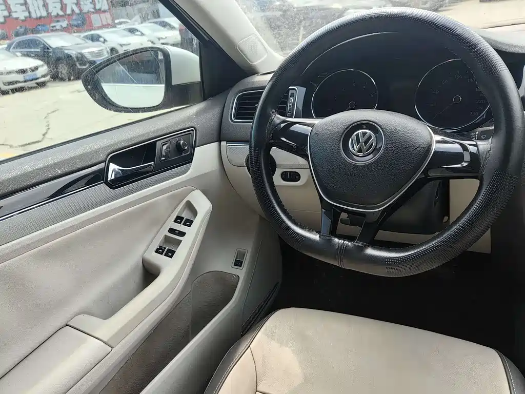 Volkswagen Sagitar 2015 — фото 11