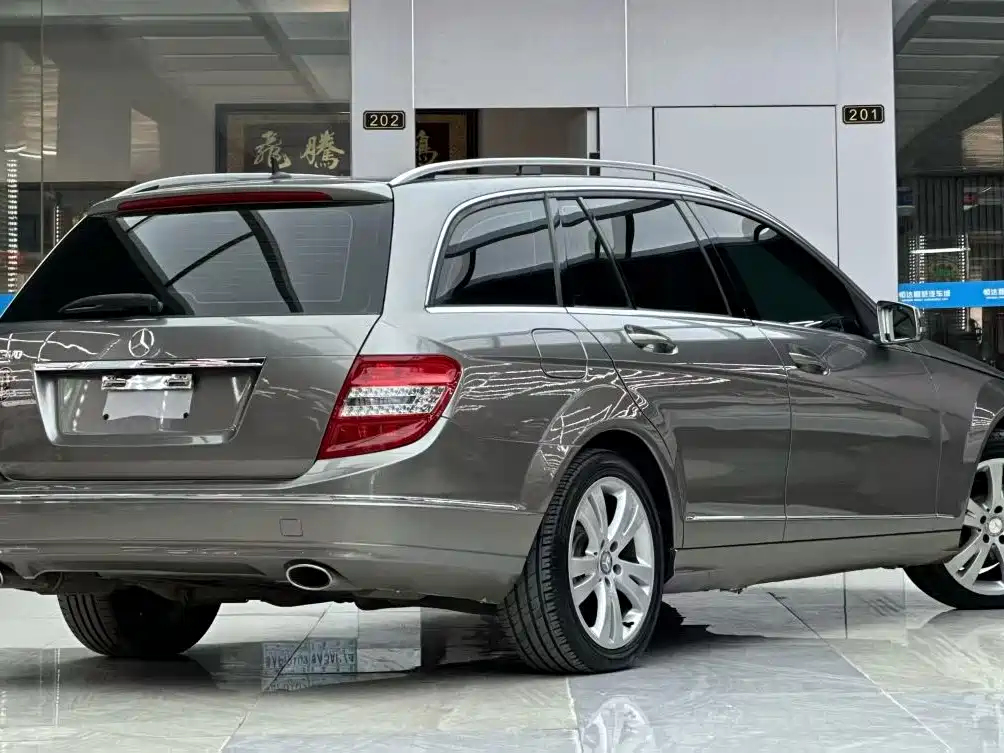 Mercedes-Benz C-Class 2011 — фото 8