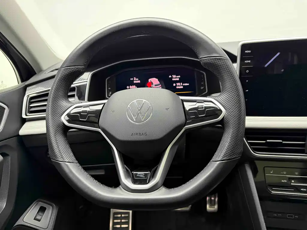 Volkswagen Tiguan L 2022 — фото 14