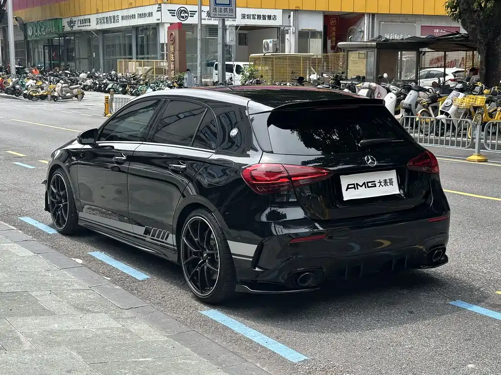 Mercedes-Benz A-Class AMG 2025 — фото 14