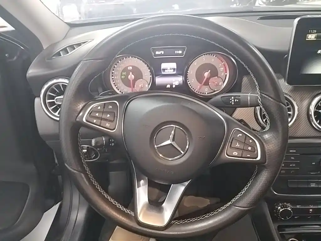 Mercedes-Benz GLA 2017 — фото 11