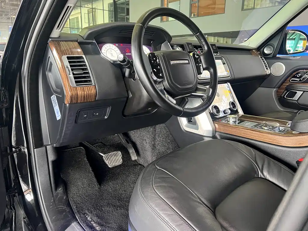 Land Rover Range Rover 2018 — фото 2