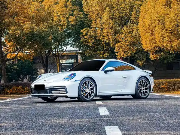 Porsche 911 2023