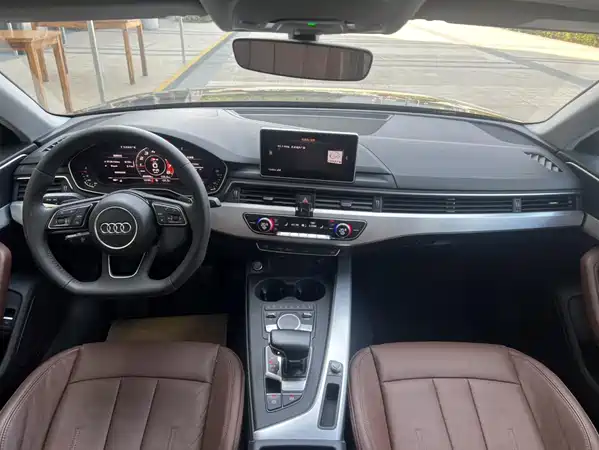 Audi A4L 2018