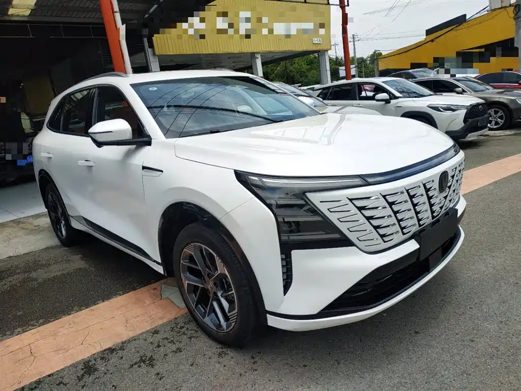 Changan CS75 PLUS 2025 — фото 4