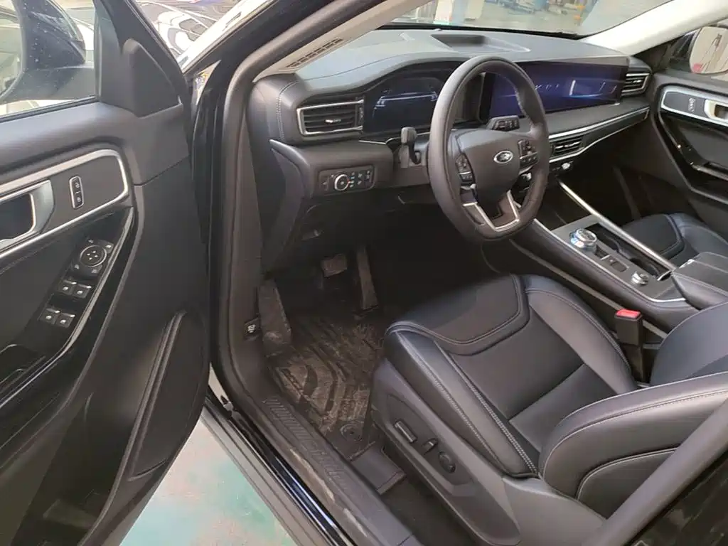 Ford Explorer 2025 — фото 16