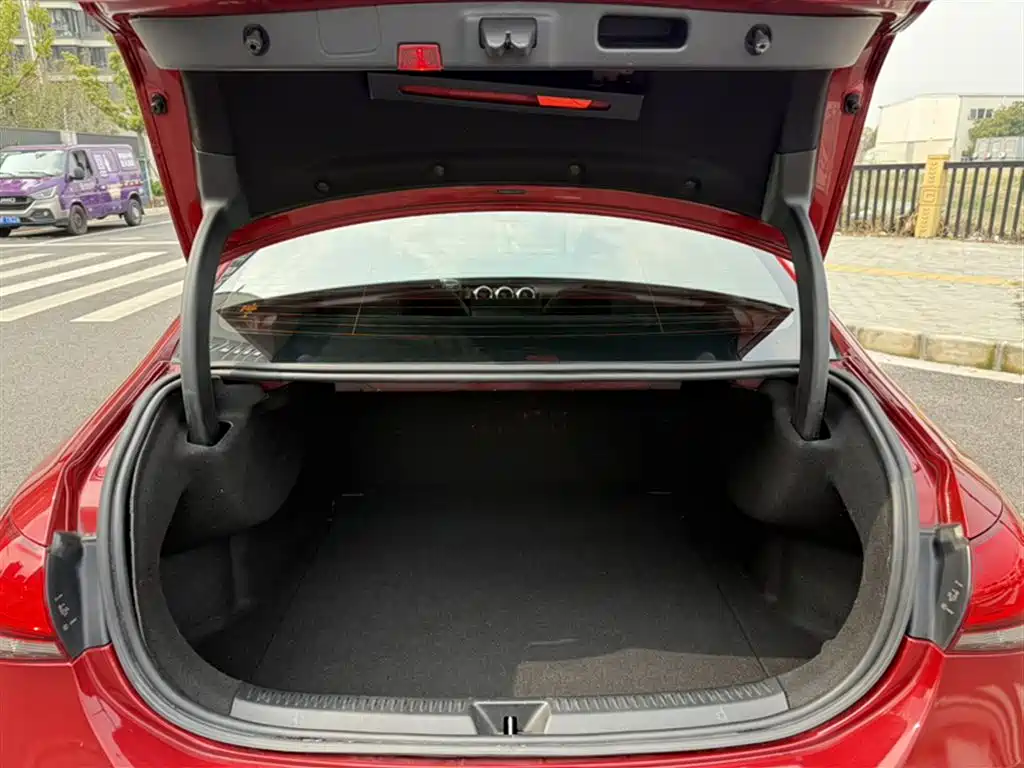 Mercedes-Benz A-Class 2020 — фото 11