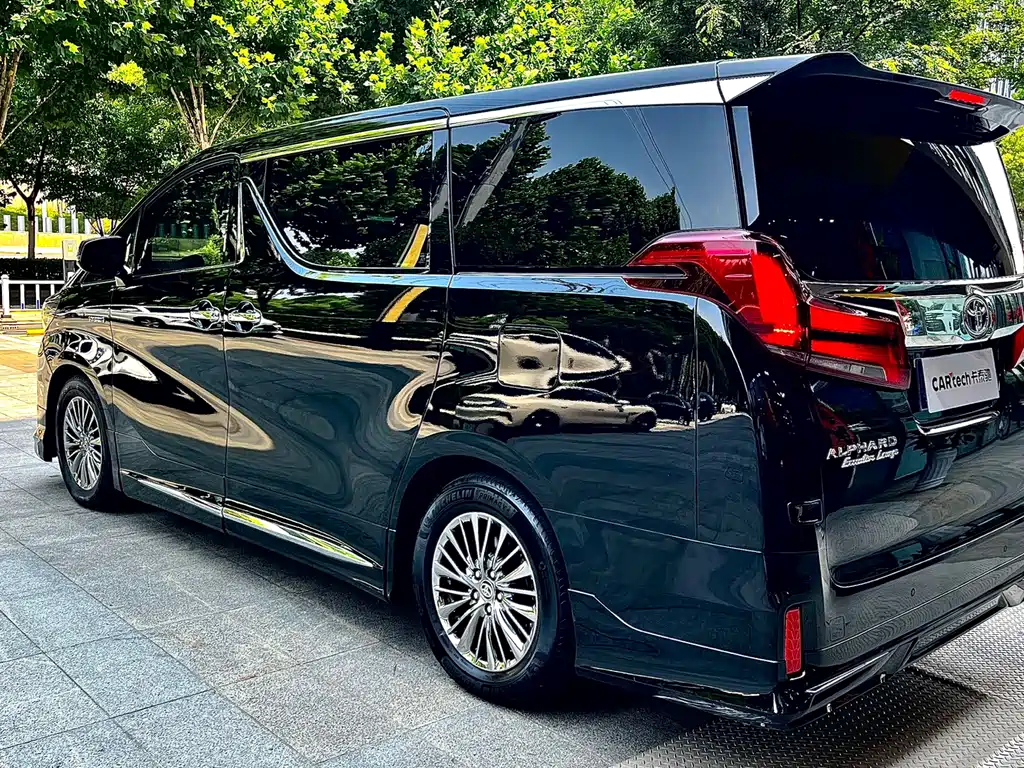 Toyota Alphard 2021 — фото 2