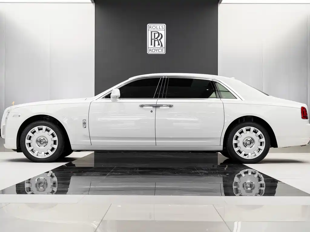 Rolls-Royce Ghost 2014 — фото 12