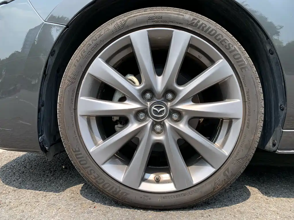 Mazda 3 Axela 2021 — фото 10