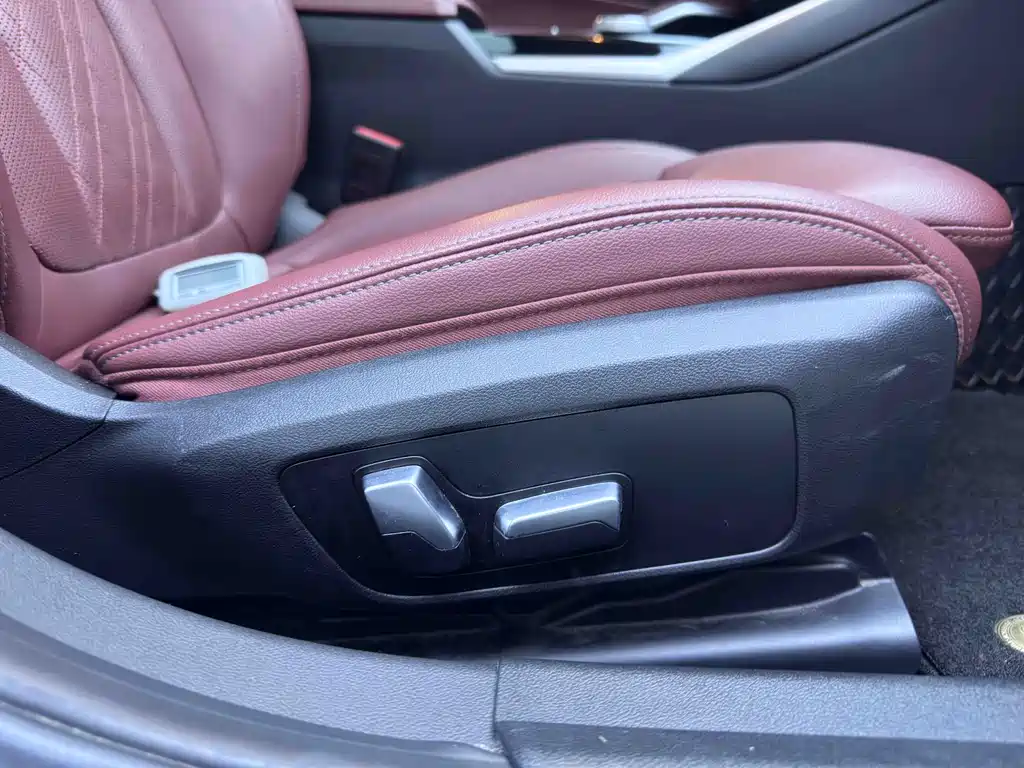 BMW 3 Series 2023 — фото 17