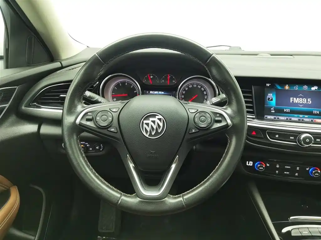 Buick Regal 2020 — фото 11