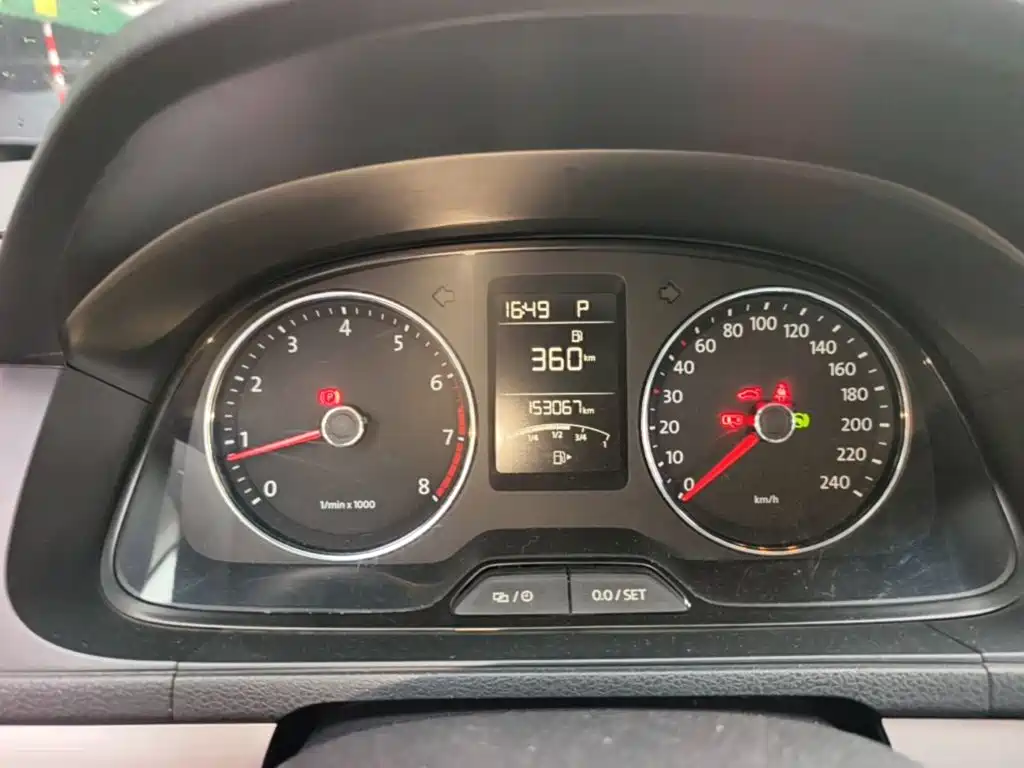 Volkswagen Lavida 2015