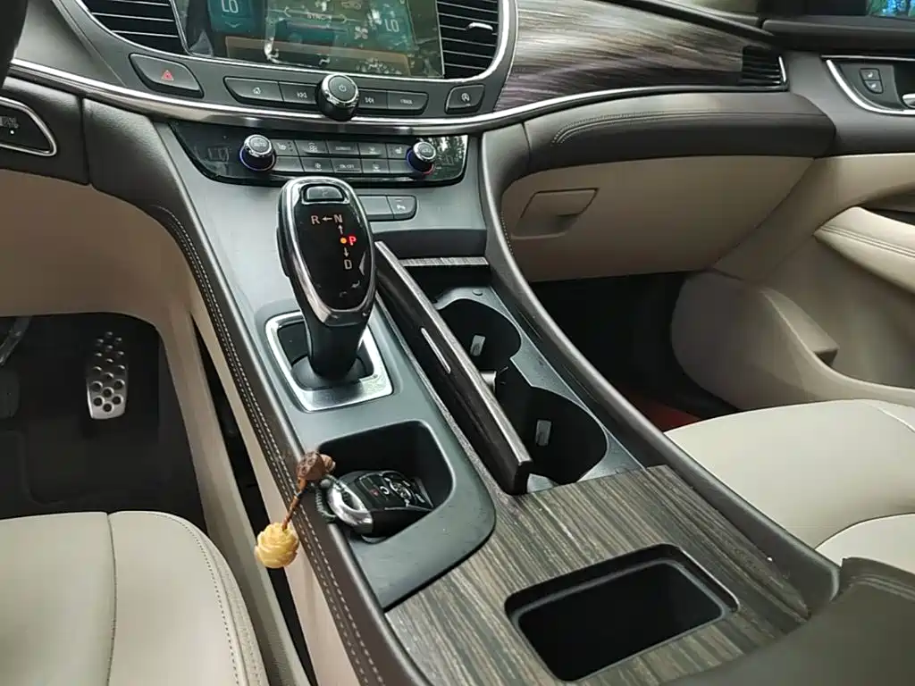 Buick LaCrosse 2017 — фото 14