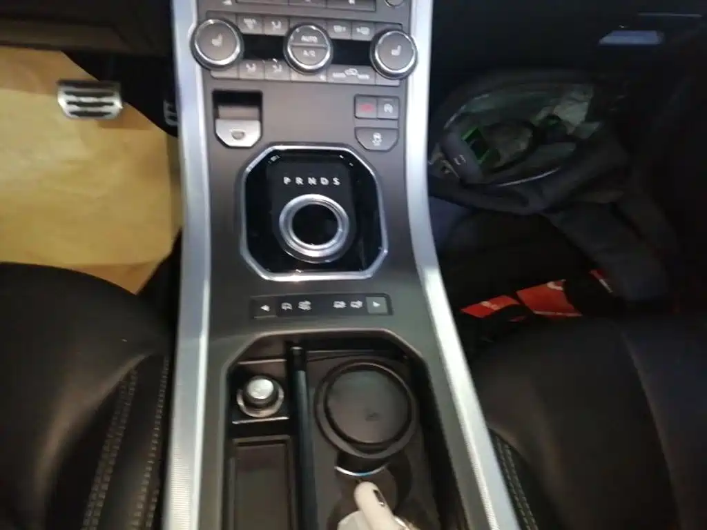 Land Rover Evoque 2016 — фото 14