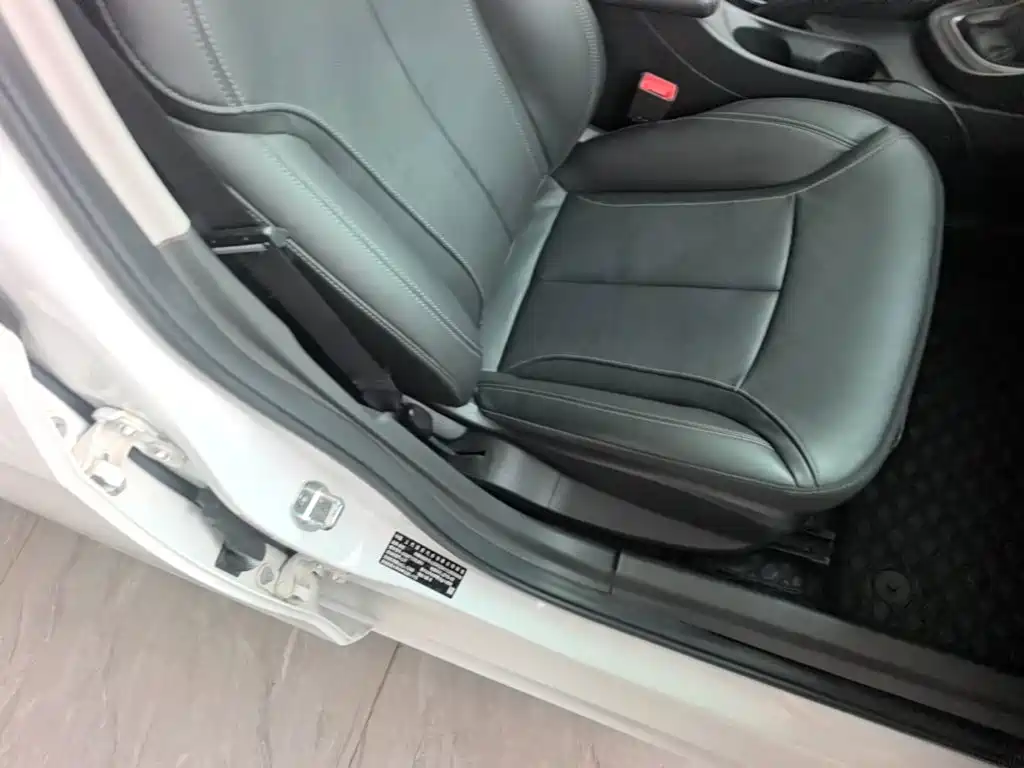 Buick Excelle 2019 — фото 25