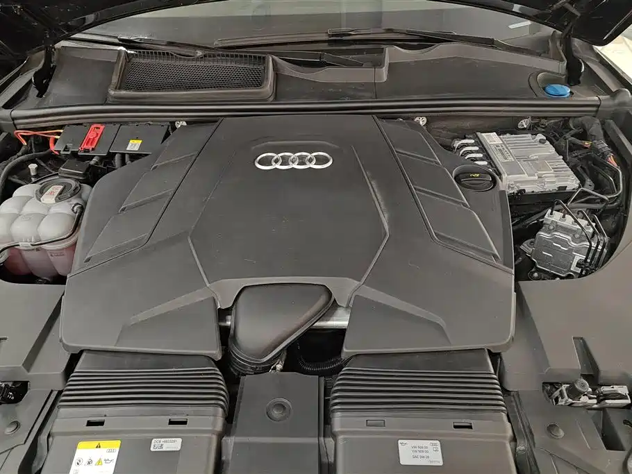 Audi Q7 2023 — фото 10