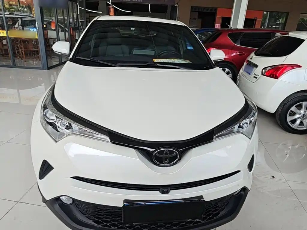 Toyota C-HR 2020 — фото 3
