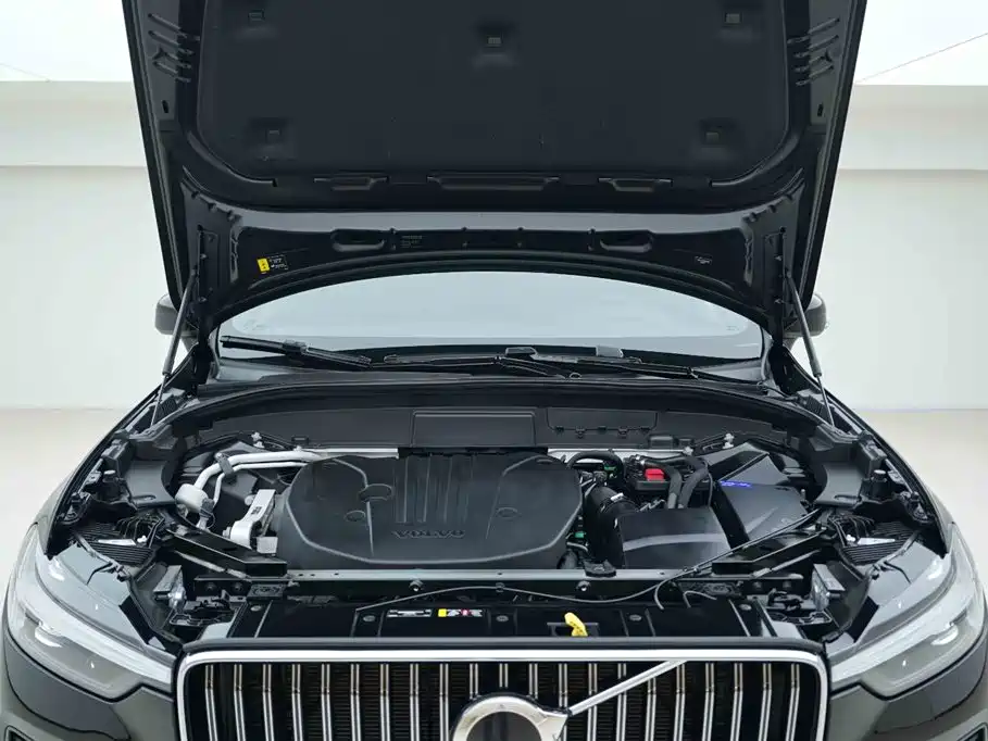 Volvo XC60 2024 — фото 7