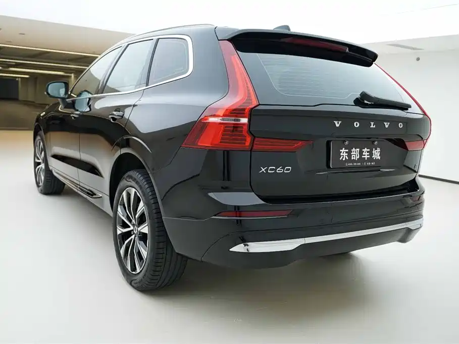 Volvo XC60 2024 — фото 4