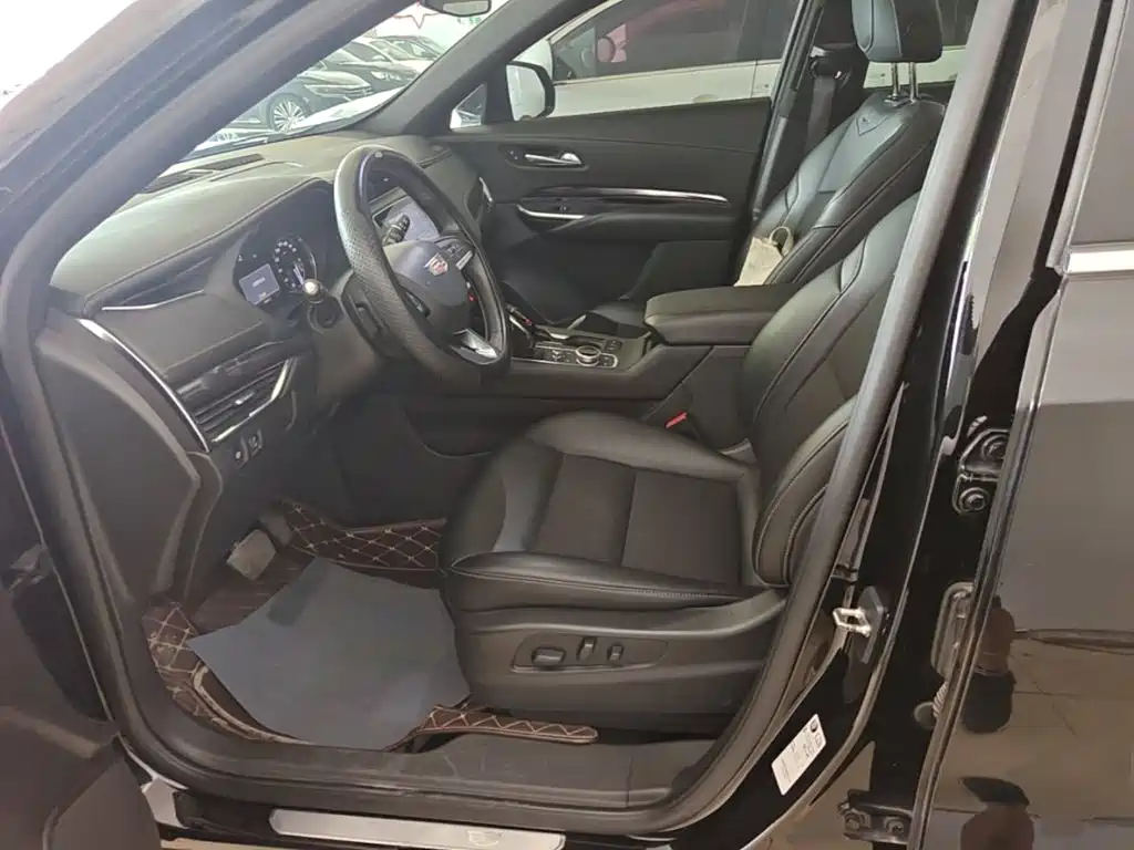 Cadillac XT4 2021 — фото 15