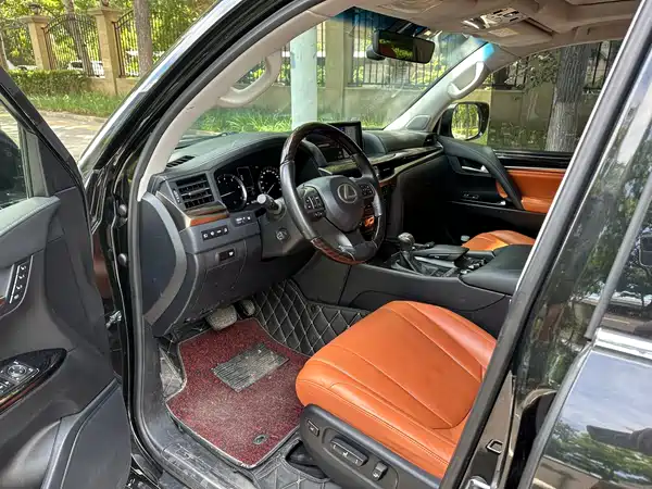 Lexus LX 2019