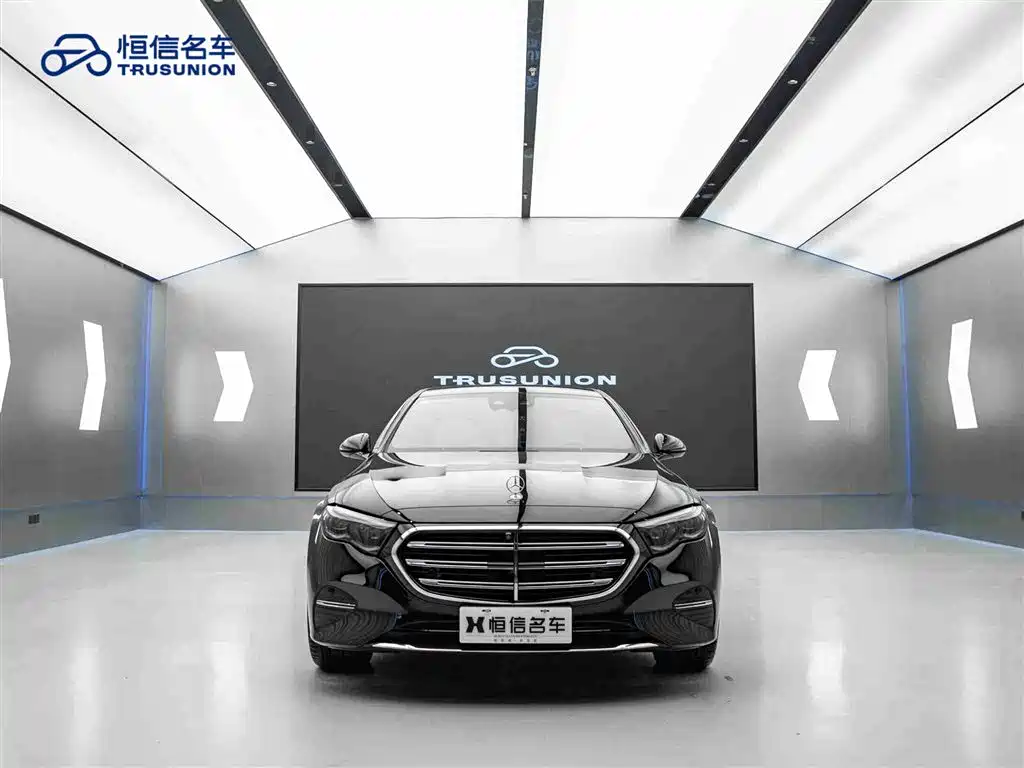 Mercedes-Benz E-Class 2023 — фото 2