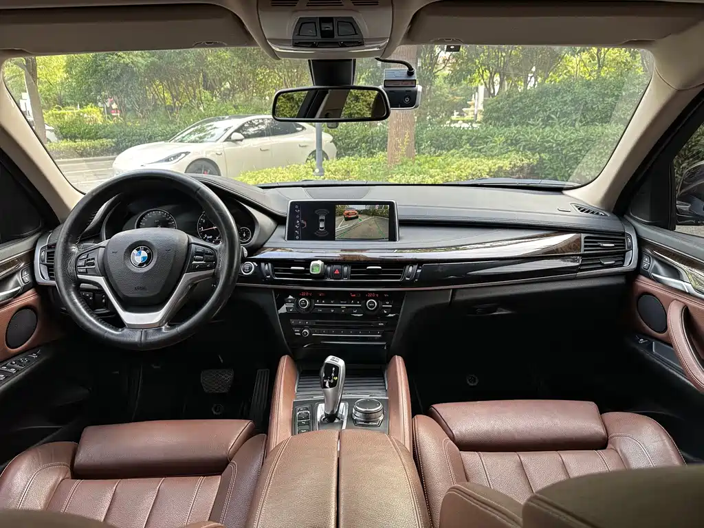 BMW X6 2017 — фото 18