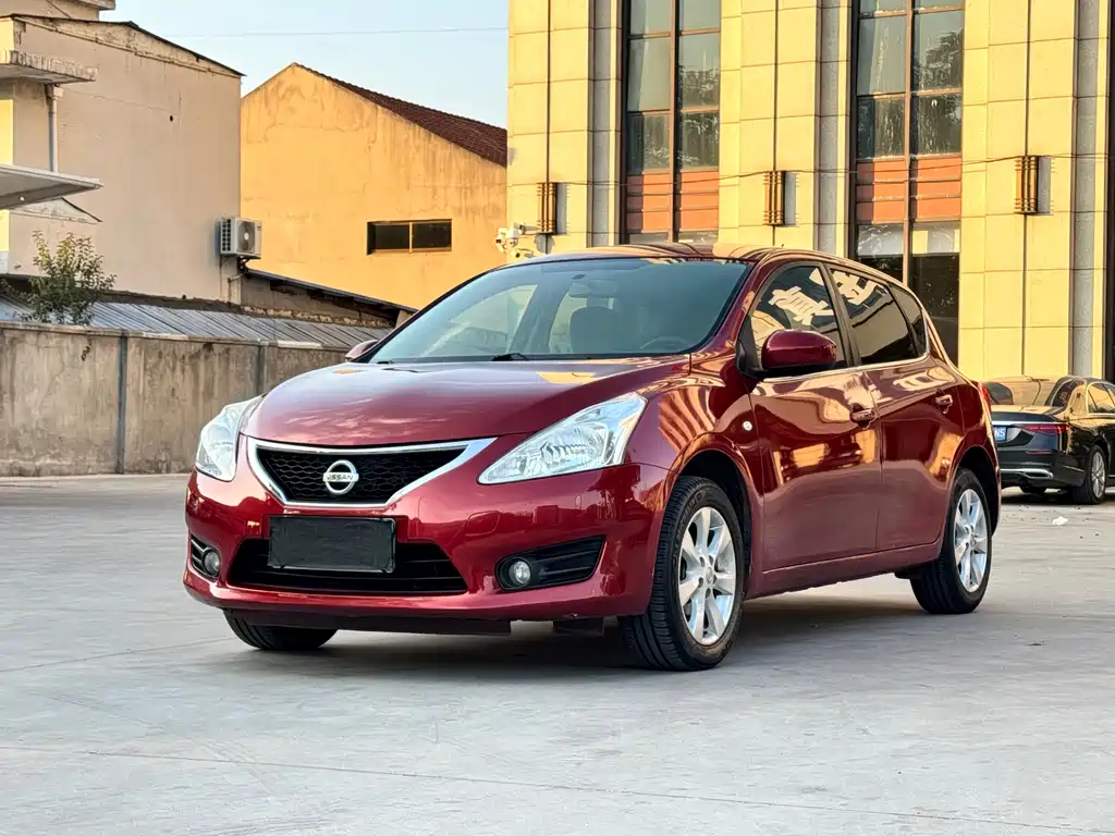 Nissan Tiida 2014