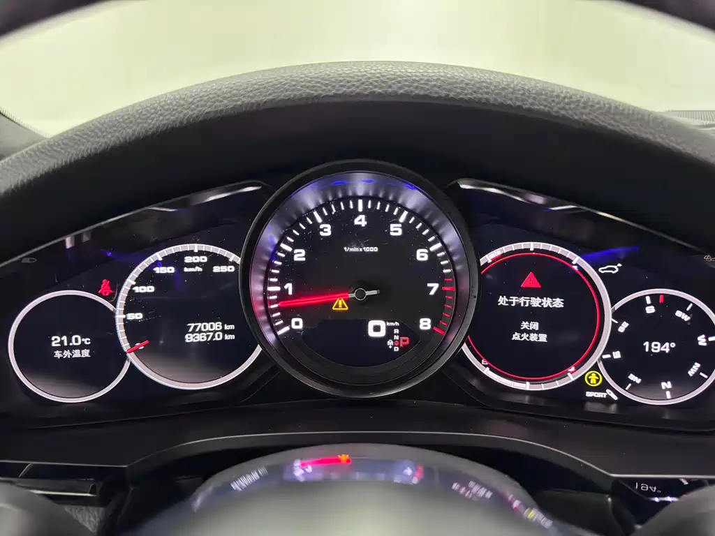 Porsche Cayenne 2020 — фото 17