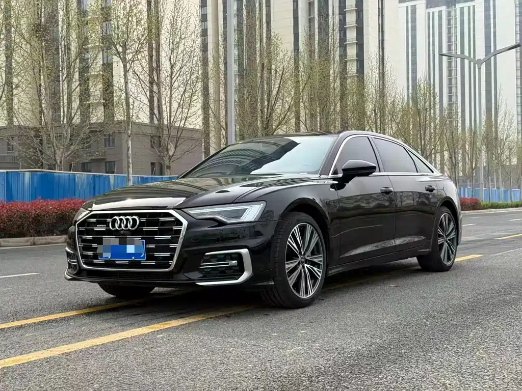 Audi A6L 2025 — фото 1