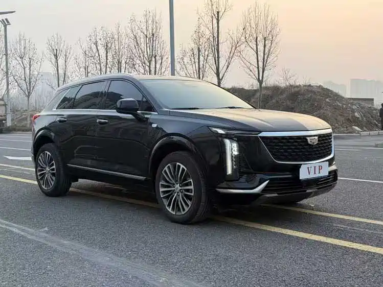Cadillac XT5 2025 — фото 3