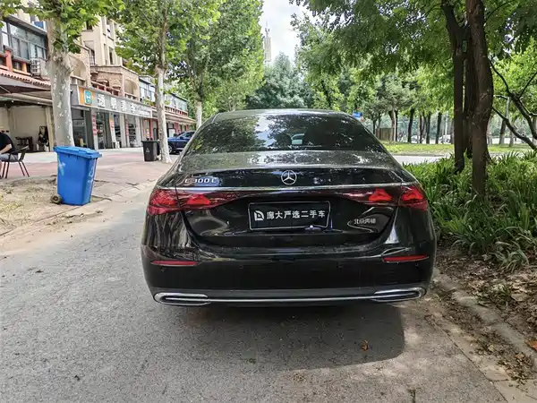 Mercedes-Benz E-Class 2025