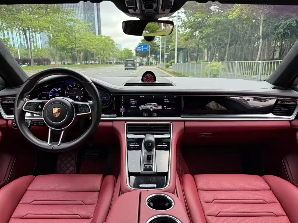 Porsche Panamera 2018 — фото 6