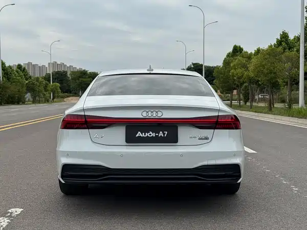 Audi A7 2024