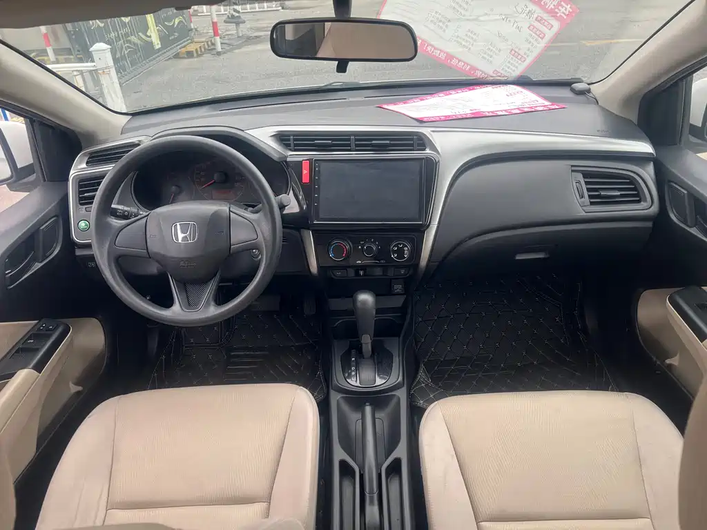 Honda City 2017 — фото 10