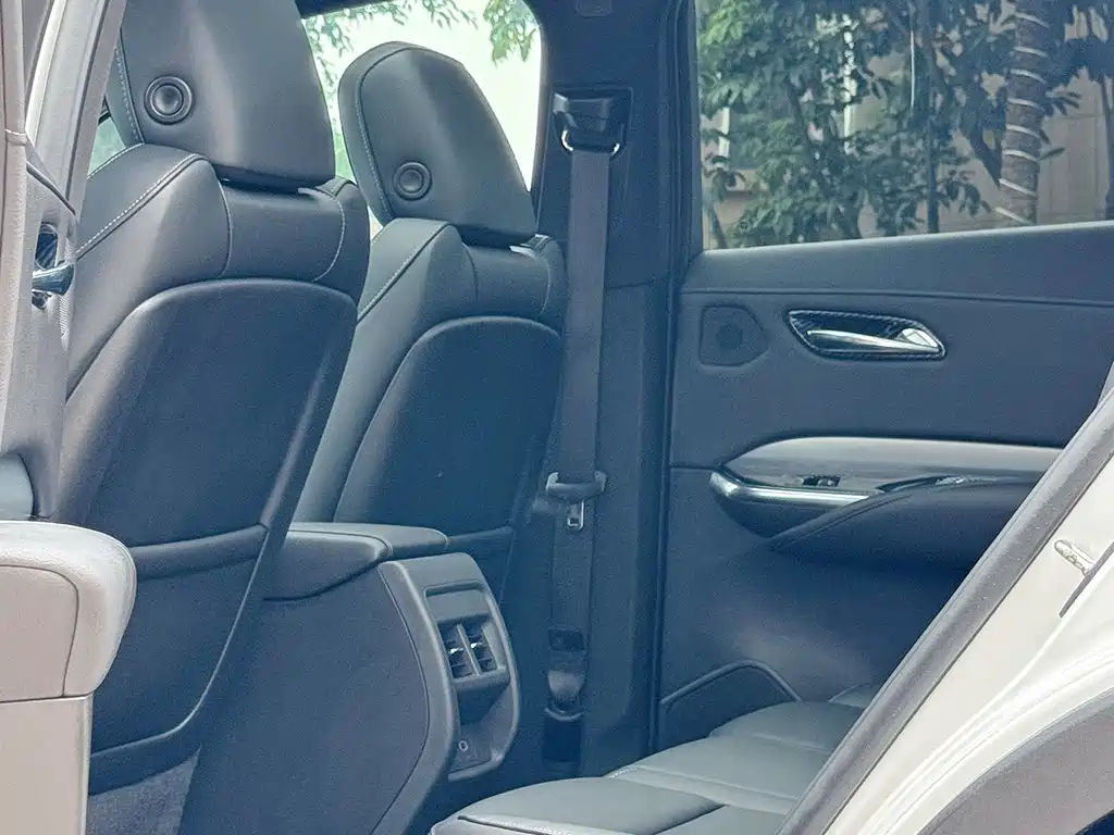 Cadillac XT4 2020 — фото 13