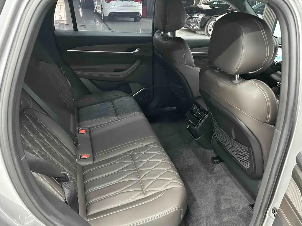 Geely Xingyue L 2025 — фото 10
