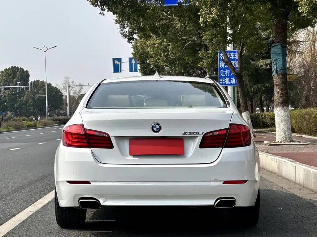 BMW 5 Series 2012