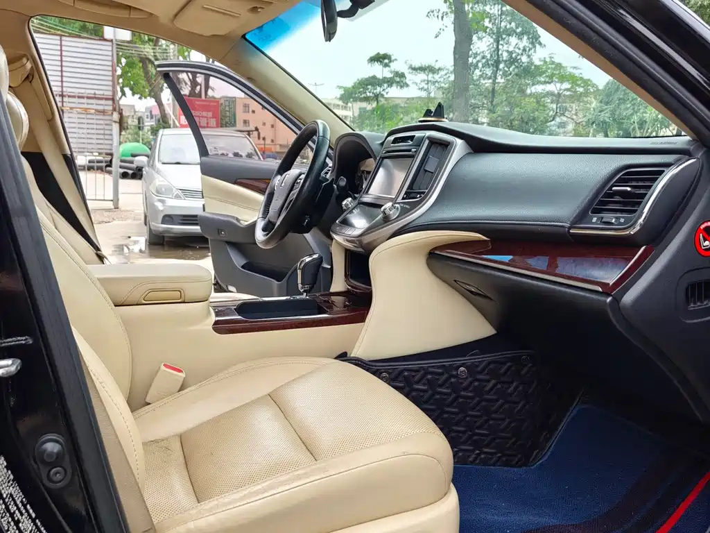 Toyota Crown 2019 — фото 13